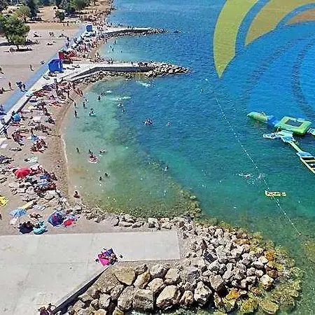 1174 Pula